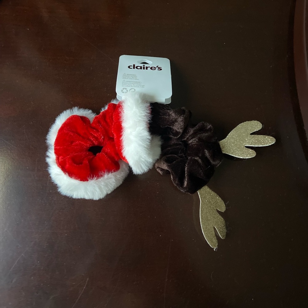 Claire’s Christmas scrunches